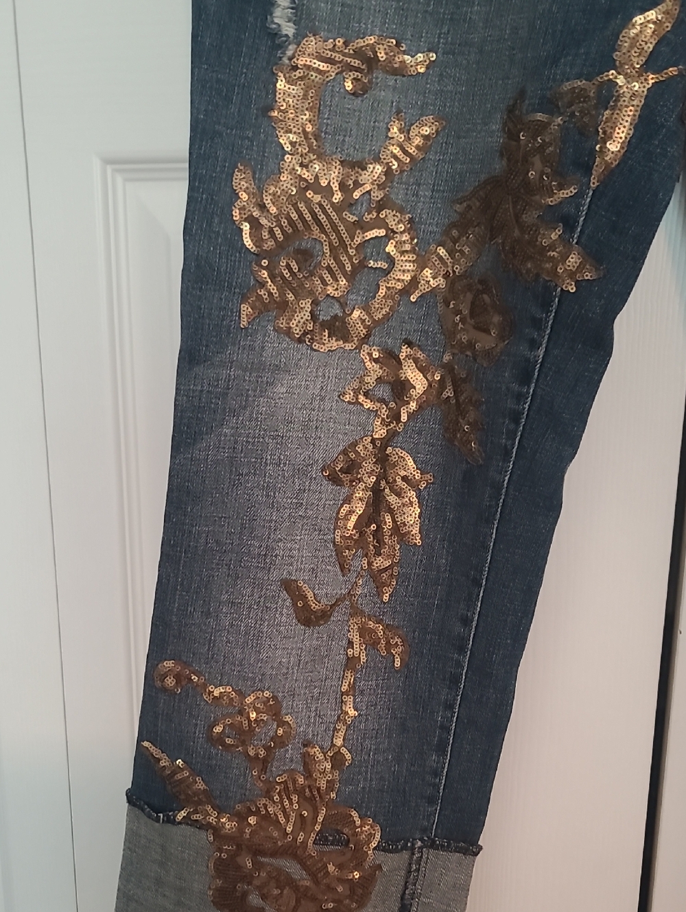 Pilcro and the Letterpress Hyphen Cropped Sequin Jeans Size 30 EUC - Picture 3 of 6